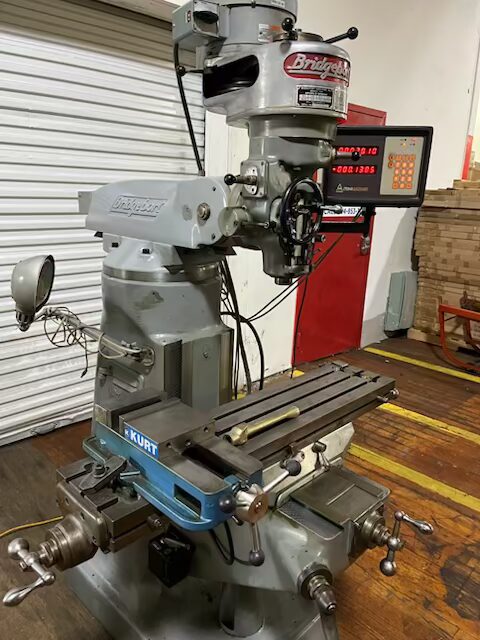 BRIDGEPORT Model J Vertical Ram Type Milling Machine BRIDGEPORT Model J Vertical Ram Type Milling Machine