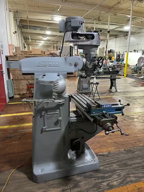 BRIDGEPORT Model J Vertical Ram Type Milling Machine BRIDGEPORT Model J Vertical Ram Type Milling Machine