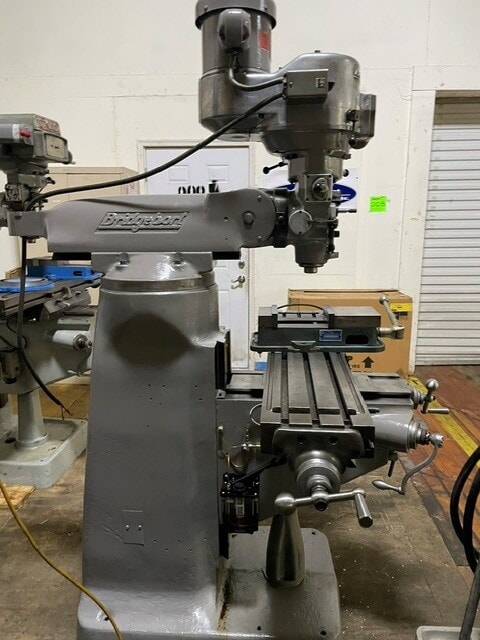 BRIDGEPORT Series I 2 HP Ram Type Variable Speed Vertical Milling Machine BRIDGEPORT Series I 2 HP Ram Type Variable Speed Vertical Milling Machine